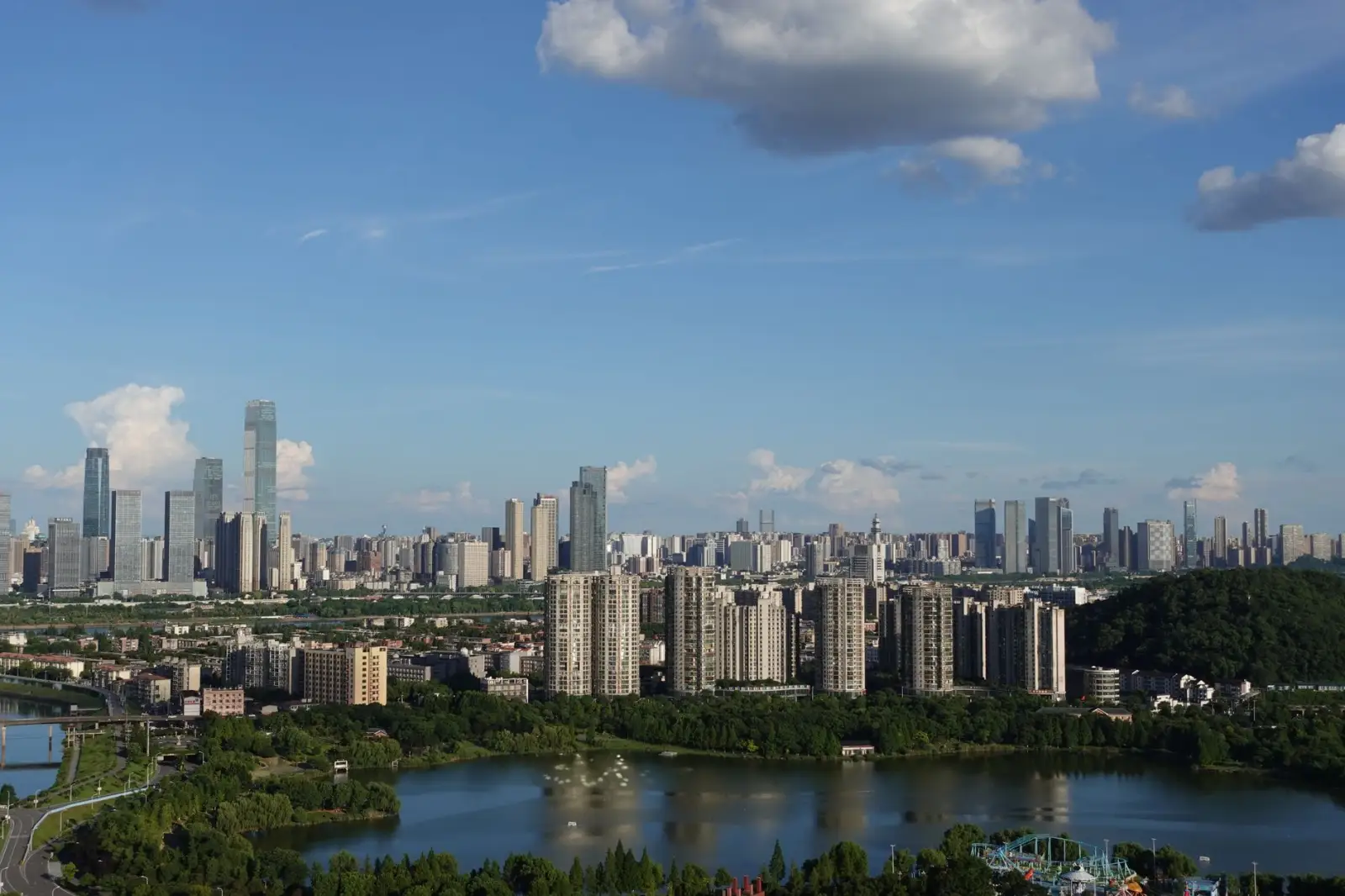 海南企业办公耗材选购指南：电脑配件与数码配件搭配方案